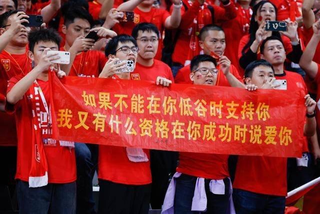 尘埃落定！每体：坎塞洛即将与巴萨签约两年，转会费约1000万欧元
