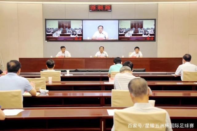 谢霆锋长沙演出变化引发猜测：是情感切割还是专注音乐？